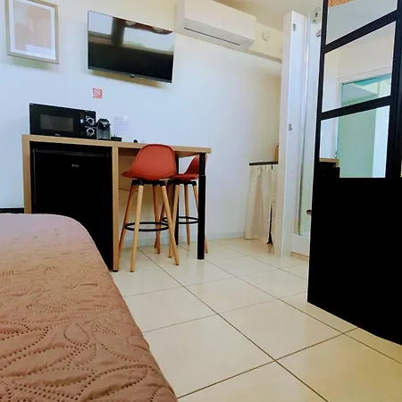 Heliopolis Apartman *